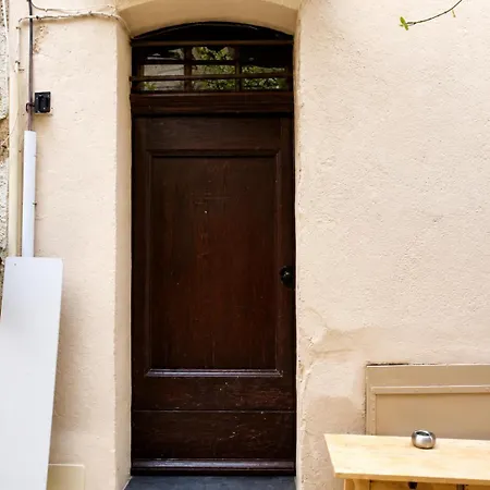 Beautifully Bright In Old Town * Saint-Tropez