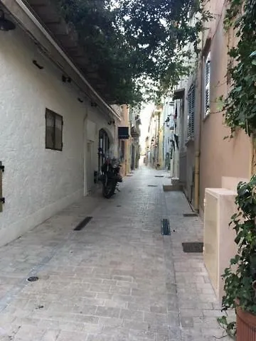 Apartmán Beautifully Bright In Old Town Saint Tropez